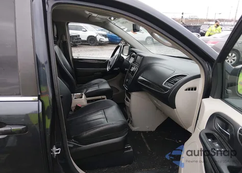 2014 Chrysler Town & Country Touring z USA, uszkodzony, nr VIN 2C4RC1BG5ER403872